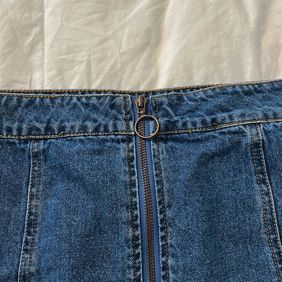 Forever 21 Zip Front Denim Skirt - Picture 2 of 7